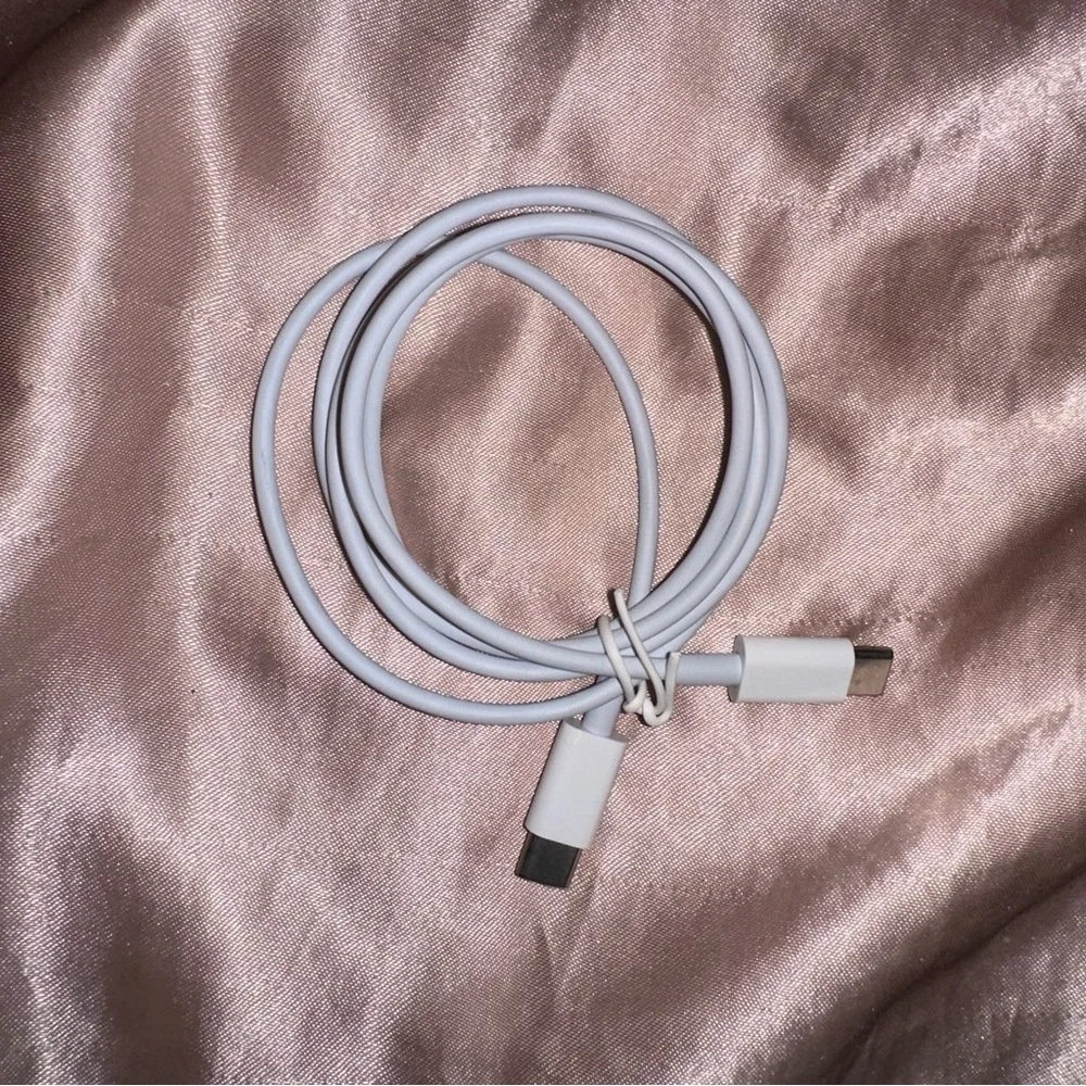 NIB Wireless 3 In 1 Charging Station For apple Watch, Airpods & iPhone 12-14